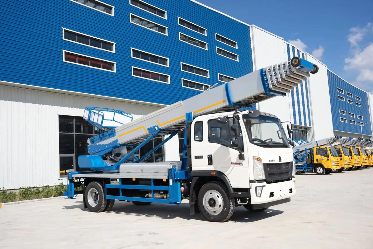 文教镇出租云梯车高空作业车 建筑垃圾搬运